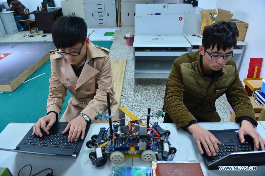 Award-winning projects of China Robot Competition displayed