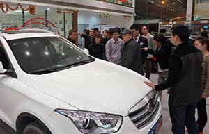 Rush for cars in Nanjing