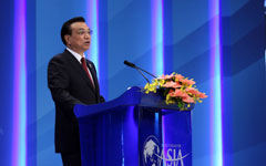 Li urges to keep economy growing