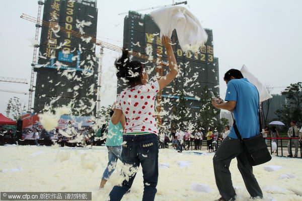 Pillow fight to relieve the stress of mortgage