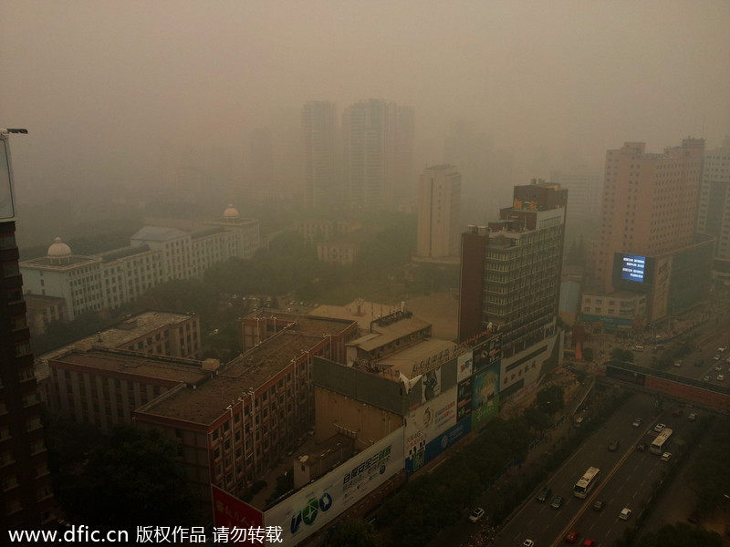 Wuhan area wrapped in smog