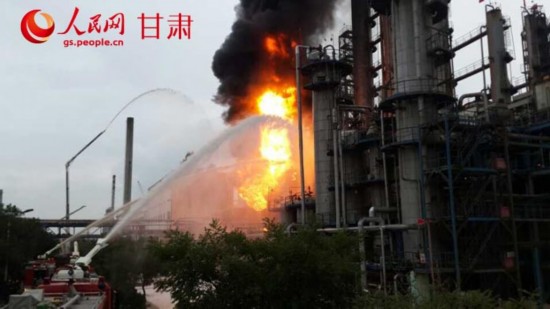 Oil refinery in N.W. China on fire, casualties unknown