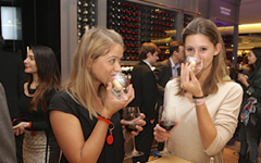 Australian wine maker signs China distribution deal