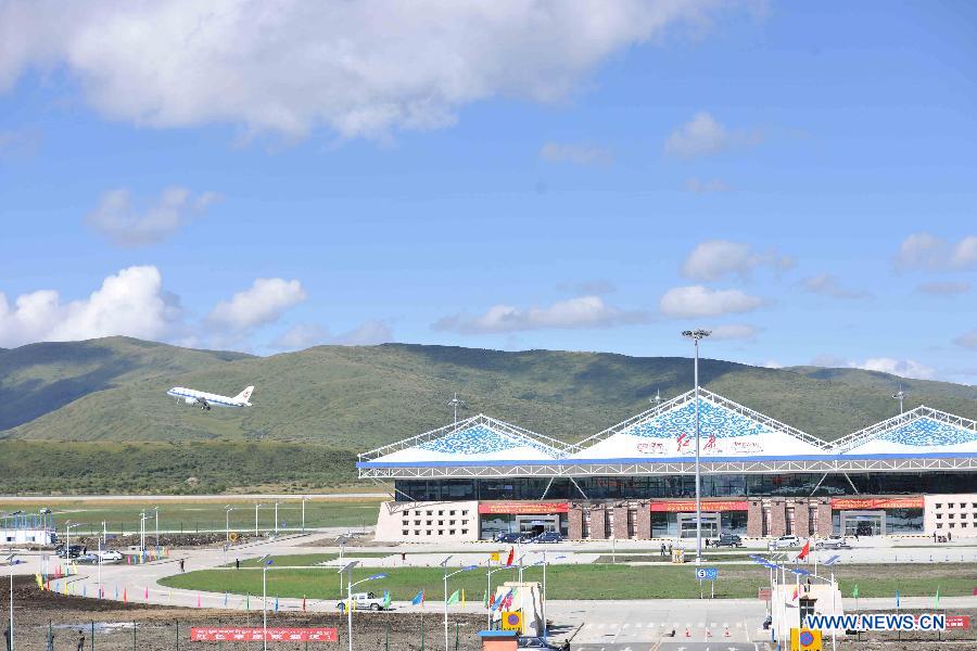 Hongyuan Airport opens in Sichuan