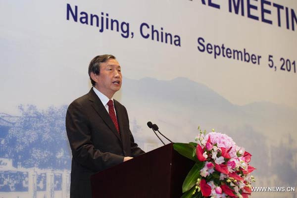Vice Premier stresses financial services to support real economy