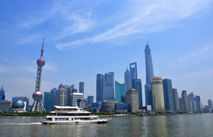Global investors push Shanghai bourse up