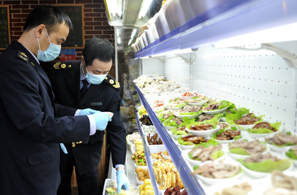 China regulator to strengthen 'grim' food, drug safety control