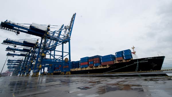Guangzhou charts plan to become international shipping hub
