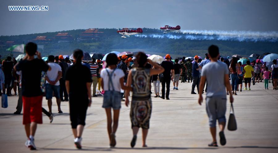 Aircrafts show aerobatics at 2015 Shenyang Faku Intl Flight Convention