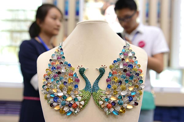 Sparkling future beckons fashion jewelry