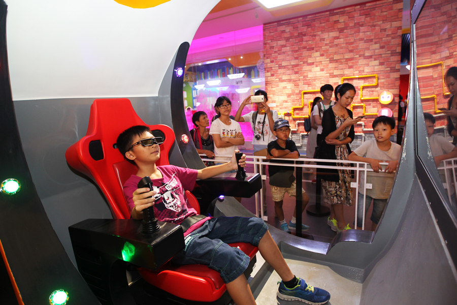 Children explore science and technology at museum in Guangdong