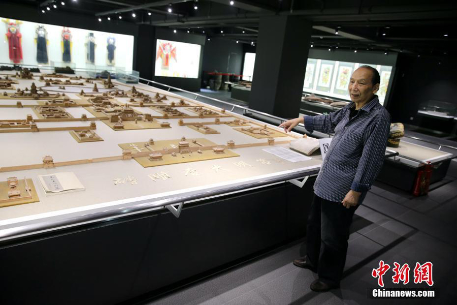 Brick miniature of ancient palace on display in Xi'an