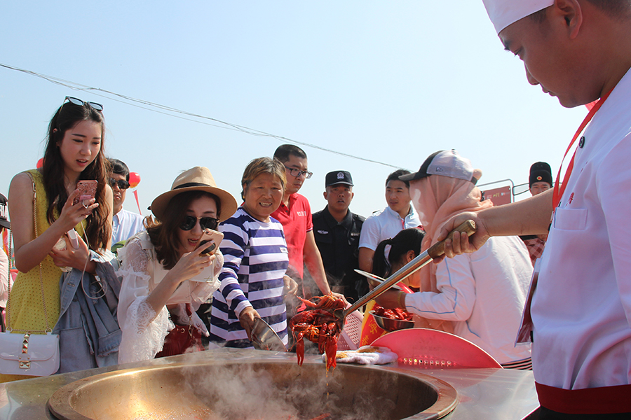 Peak crawfish eating season is here