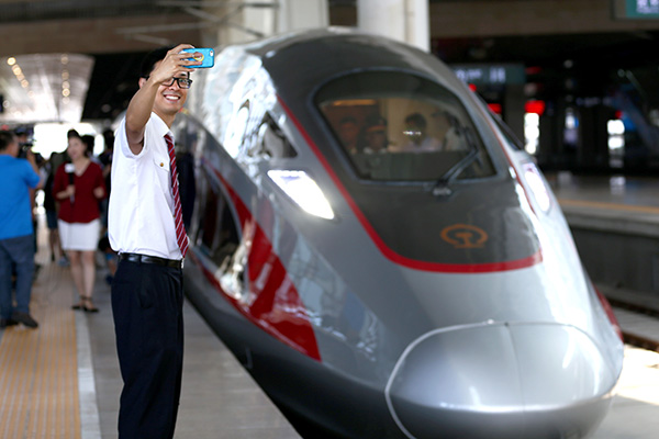 China to roll out new class of bullet trains