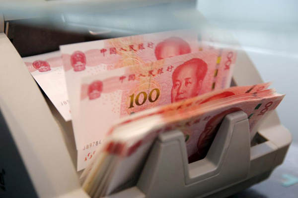 Yuan slide reverses on buoyant GDP