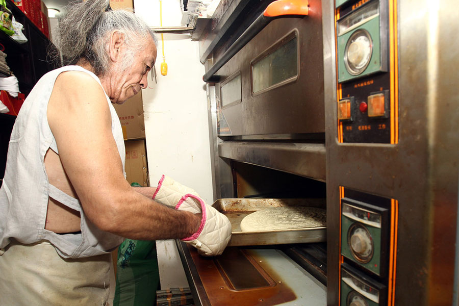 Hot cakes: Big demand for 72-year-old's hand-made mooncakes