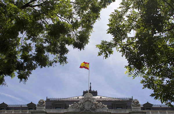 EU edges towards banking union, too late for Spain