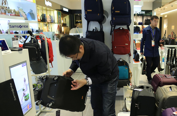 Chinese outbound tourists 'walking wallets'