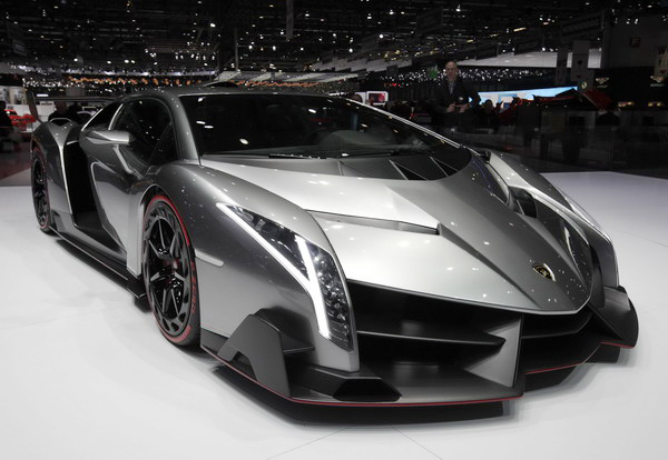 Lamborghini Veneno sprang from tractors and toreros