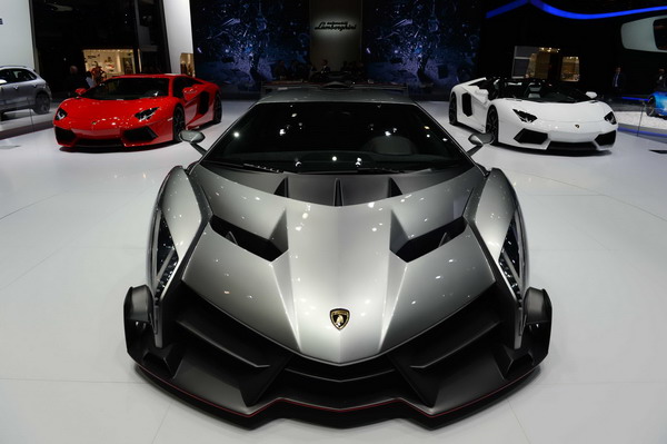 Lamborghini Veneno sprang from tractors and toreros