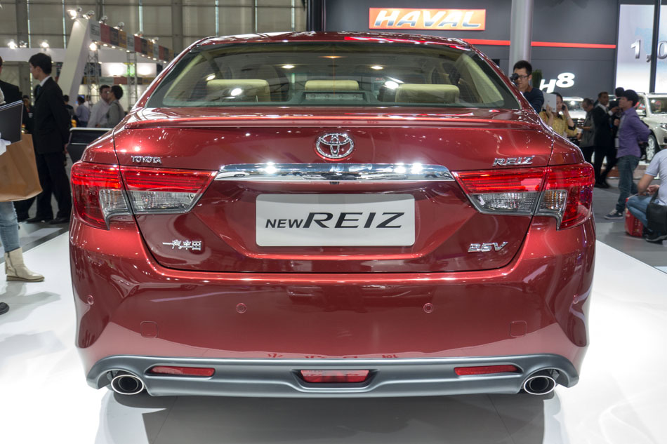 Toyota's new Reiz debuts at 2013 Auto Guangzhou