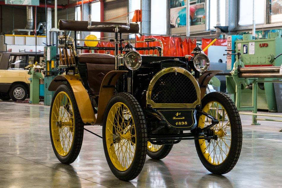 Renault classic cars in Paris workshop