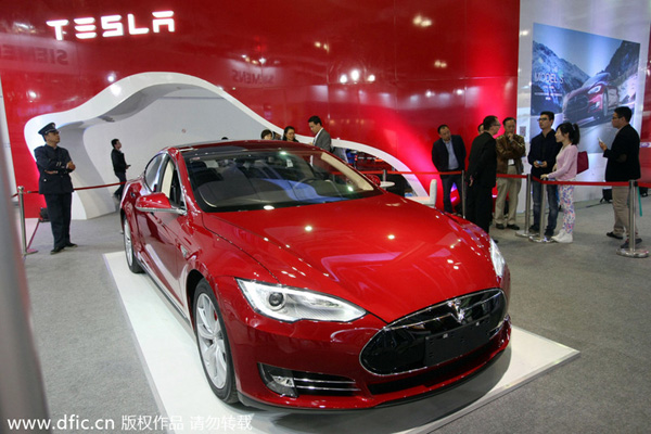 Tesla denies plan of massive layoffs