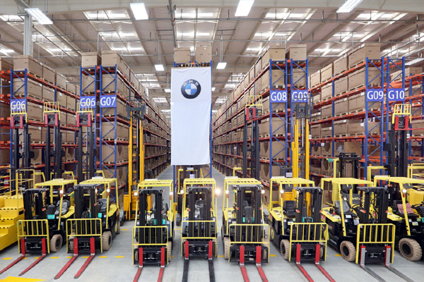 Distribution center accelerates BMW service