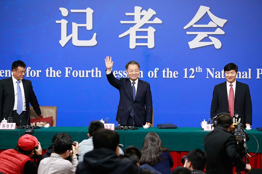Minister of transport attends press conference of 12th NPC
