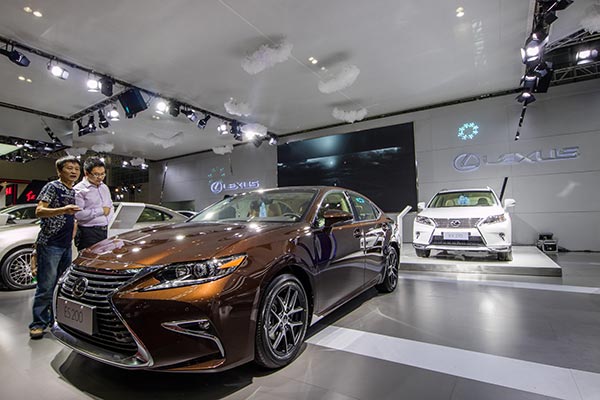 Lexus expects boost in petrol-electric hybrids