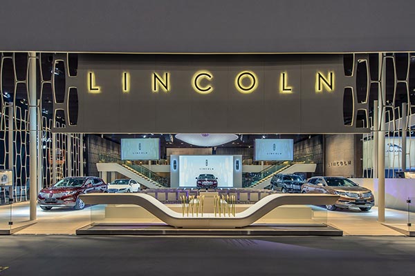 Lincoln gathers steam in China