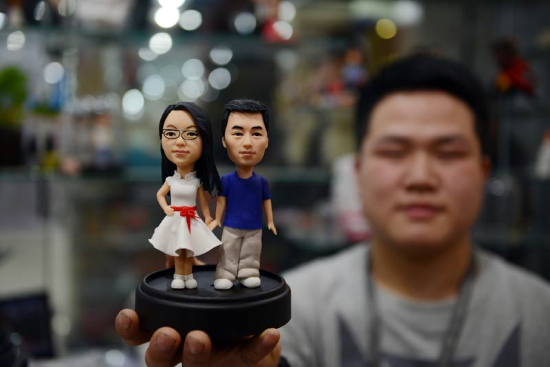 Dough figurines popular for Valentine's Day