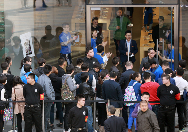 Fans out in full force to welcome Apple's latest