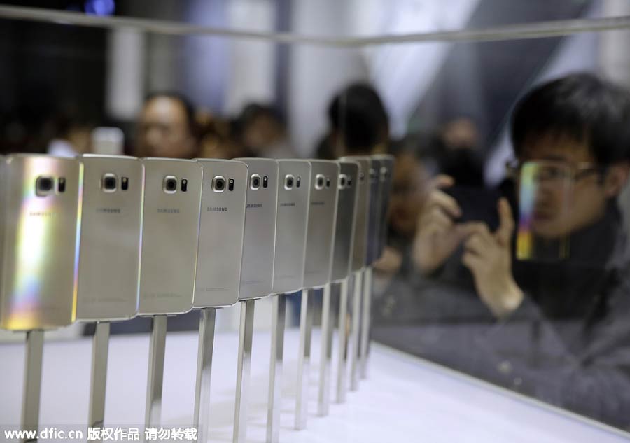 Samsung unveils Galaxy S6 and S6 Edge in Beijing