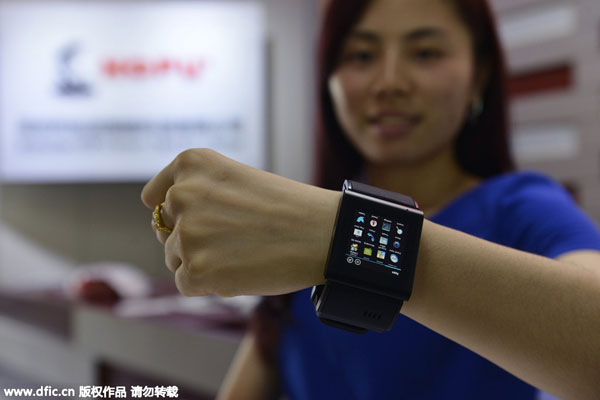 A look into Shenzhen smart watch assembly line