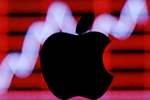 Signs of life for Apple's stock as Wall St eyes new iPhone