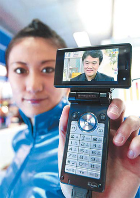 Smartphone manufacturers crowding into 3G market