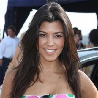 Kourtney Kardashian gives birth