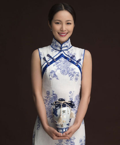 Jiang Yiyan shines in new photo shoot