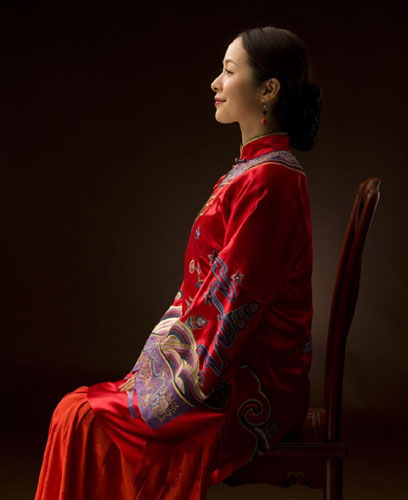 Jiang Yiyan shines in new photo shoot