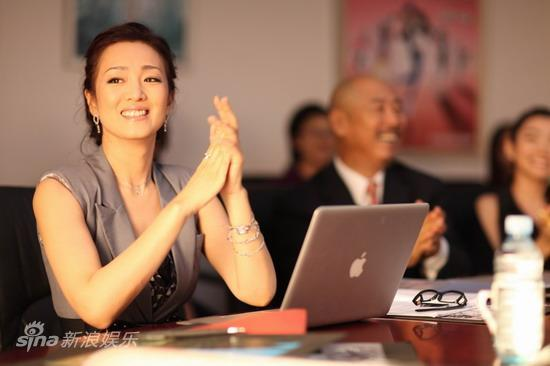 Different looks of Gong Li in 'What Women Want'