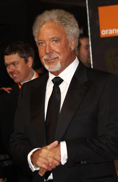 Tom Jones praises William and Catherine