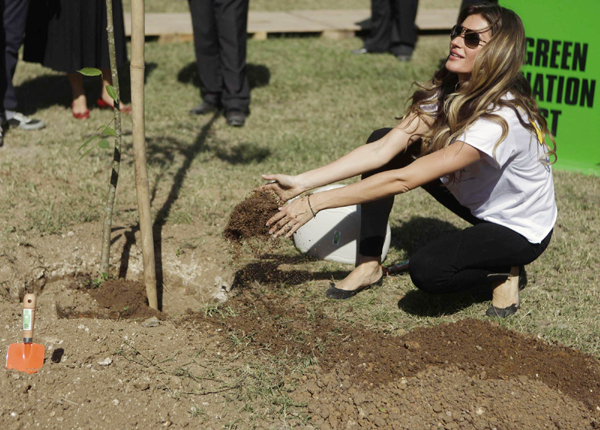 Gisele Bundchen plants trees