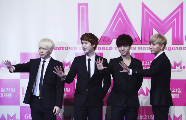 Press preview of 'I AM'