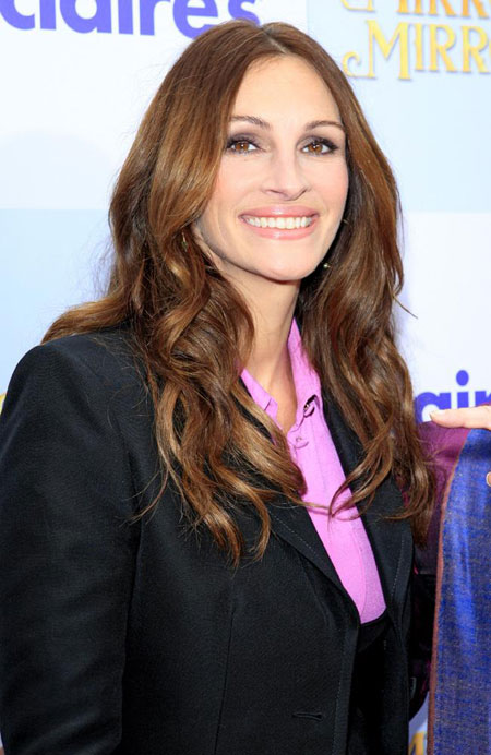 Julia Roberts plans Hawaii move