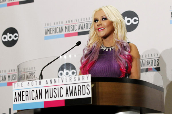 Aguilera announces American Music Awards nominations