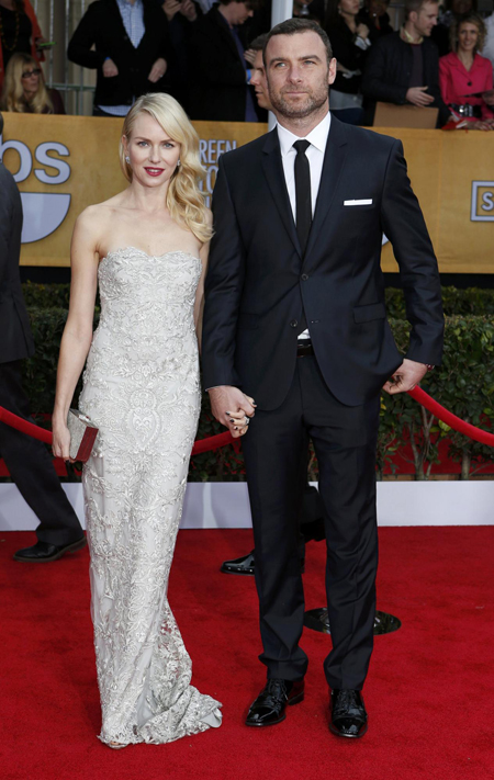 Anne Hathaway, Jennifer Lawrence at 19th annual SAG Awards