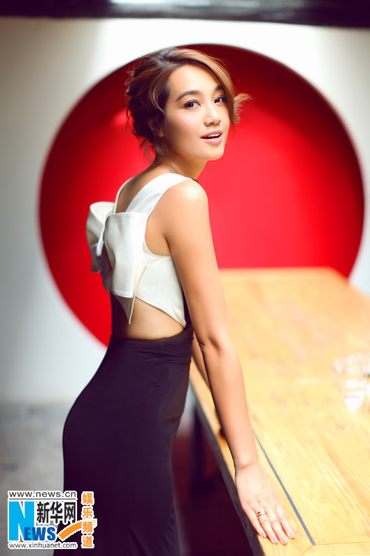 Zhu Dan poses for fashion photos