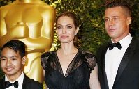 Angelina Jolie buys Brad $20m island