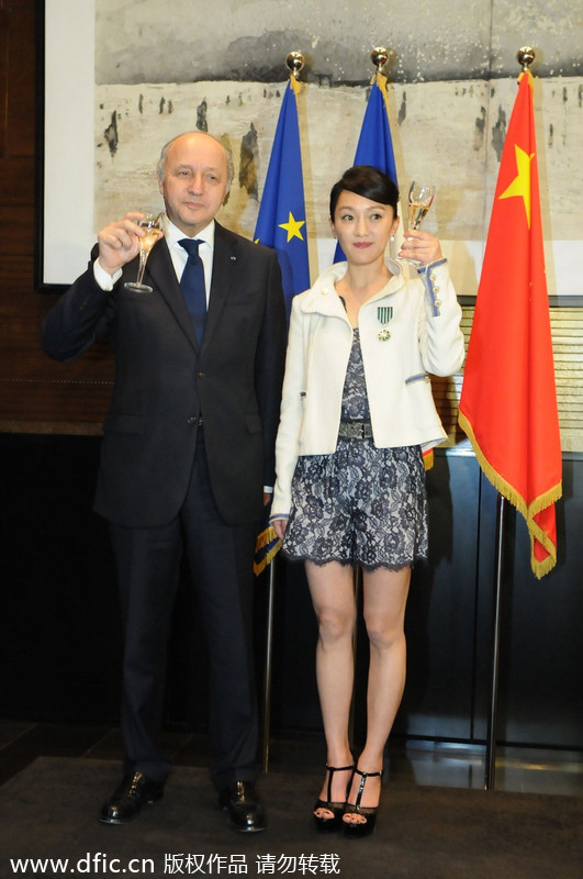 Zhou Xun awarded honour of Chevalier in order of Arts and Letters